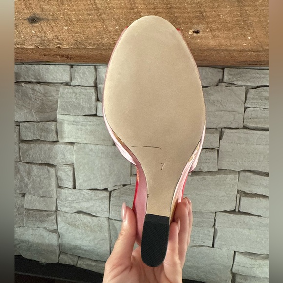 Cynthia Rowley Metallic Gold Foil Satin Wedge Sz: 7 - Picture 11 of 13